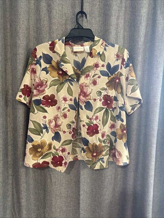 Alfred Dunner Accessories - Women’s Alfred Dunner Floral Short Sleeve Button Up Shirt 16 W